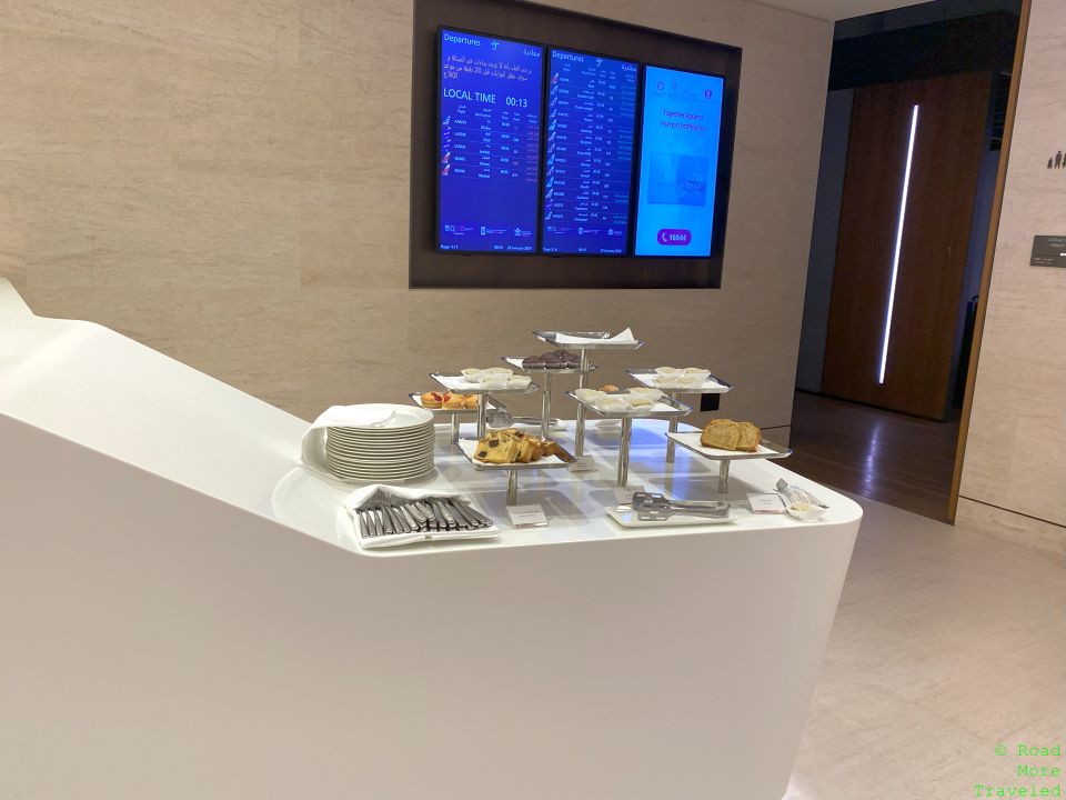 QR Al Safwa Lounge sweets/snacks