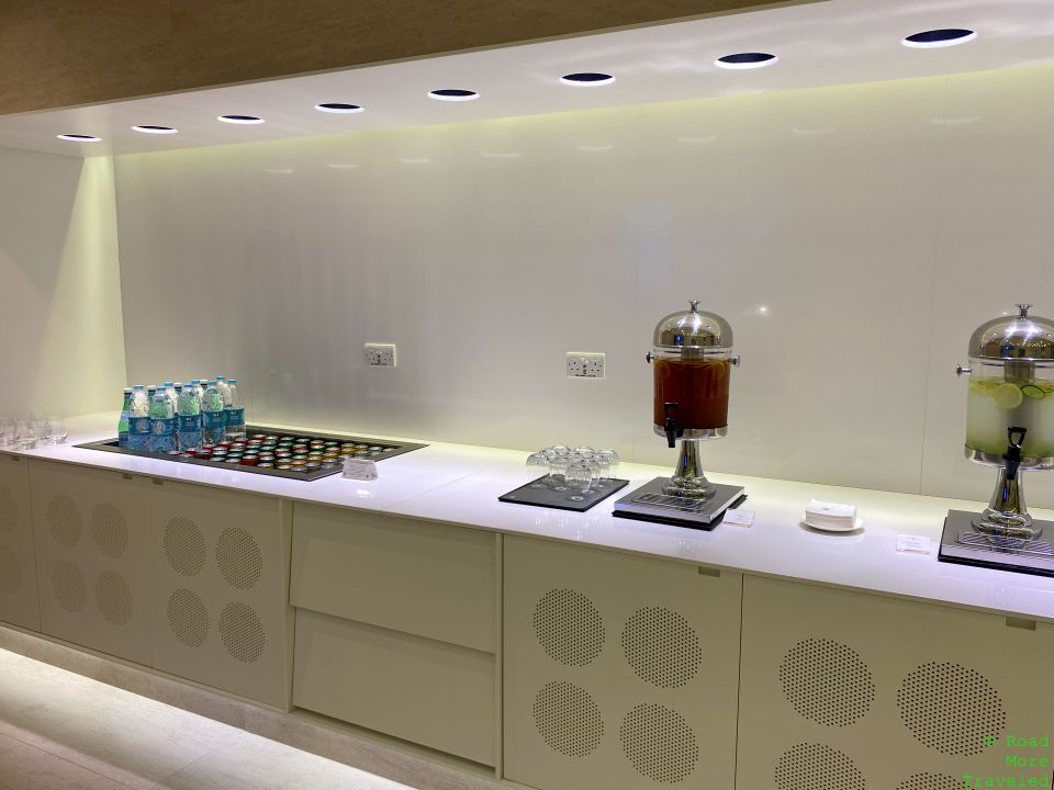 QR Al Safwa Lounge soft drink station