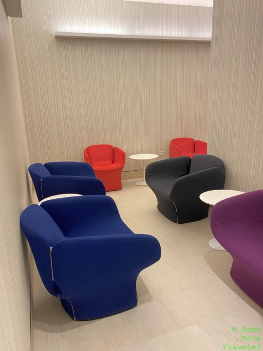 QR Al Safwa Lounge nursing/changing room
