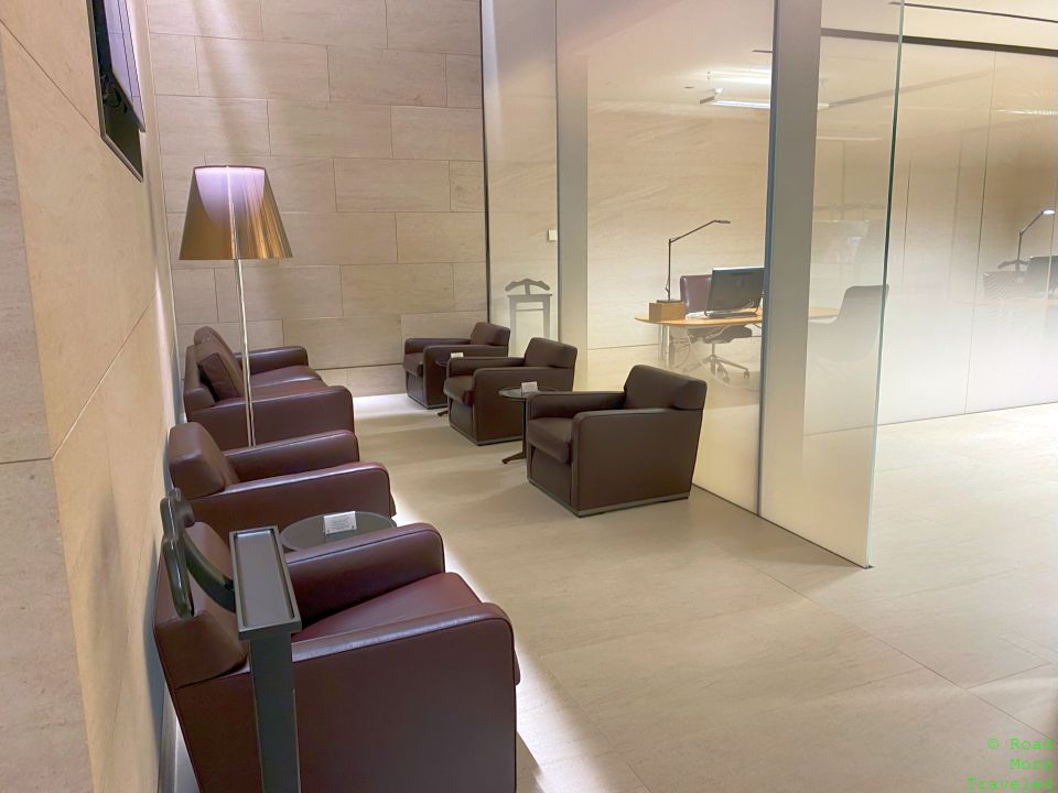 Qatar Airways Al Safwa First Lounge business center