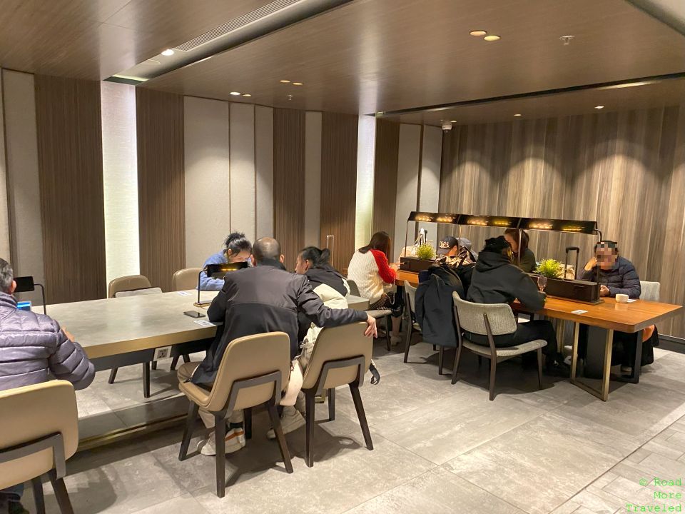Plaza Premium Lounge HKG Gate 1 dining tables
