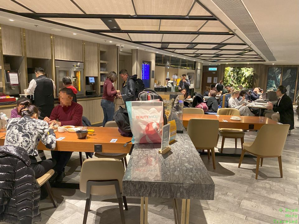 Plaza Premium Lounge HKG Gate 1 center table