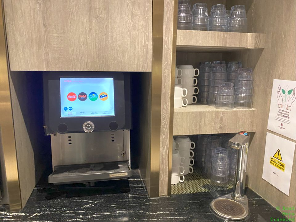 Plaza Premium Lounge HKG Gate 1 Coca Cola freestyle machine