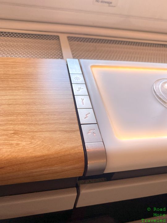 LX B77W F seat controls