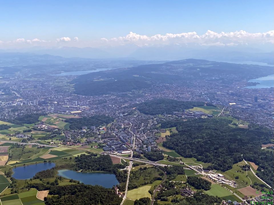 Zurich suburbs after takeoff