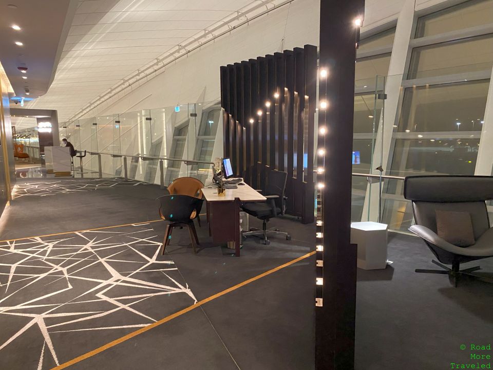 Etihad First Class Lounge Abu Dhabi - entrance