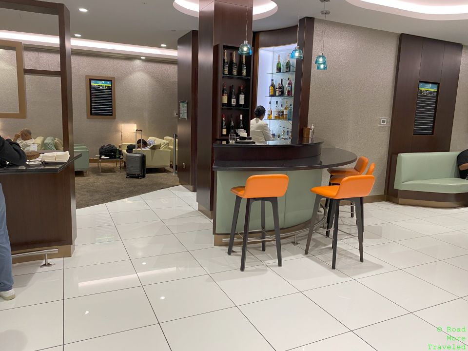 Etihad Pre-Clearance Lounge Abu Dhabi bar