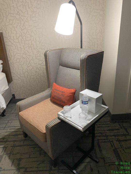 Renaissance ATL table and chair