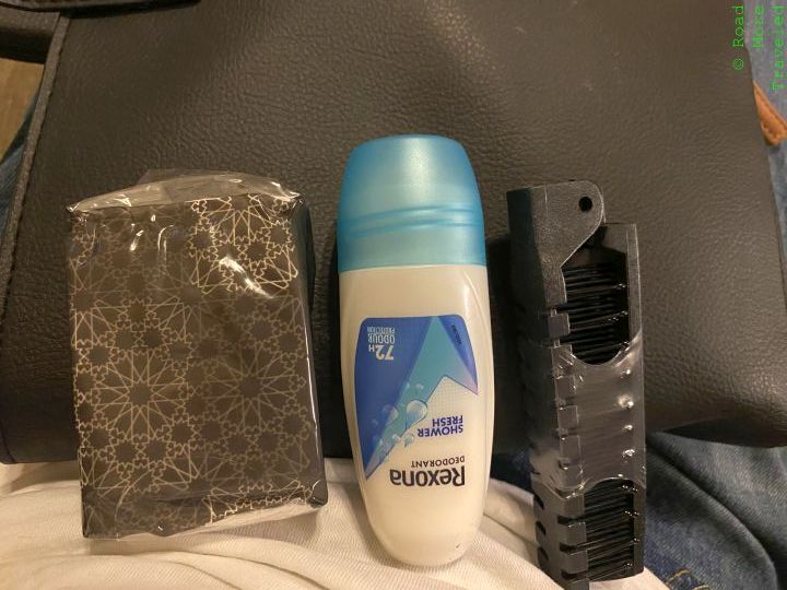 EK F amenity kit contents