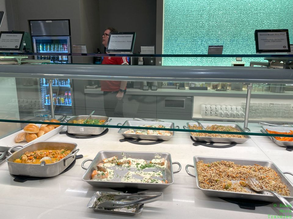 American Flagship Lounge DFW dinner buffet