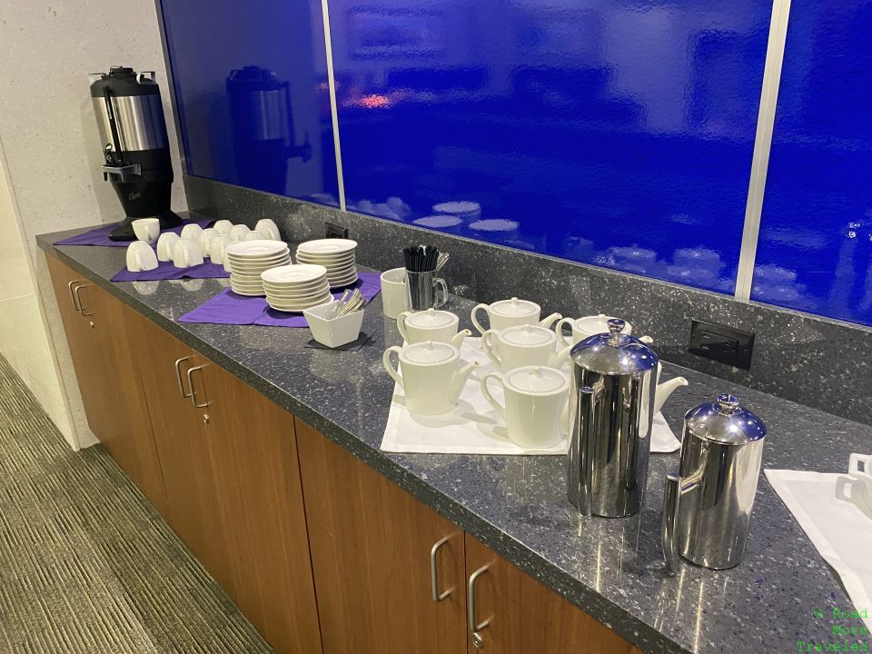 International Club Lounge Tampa tea and coffee