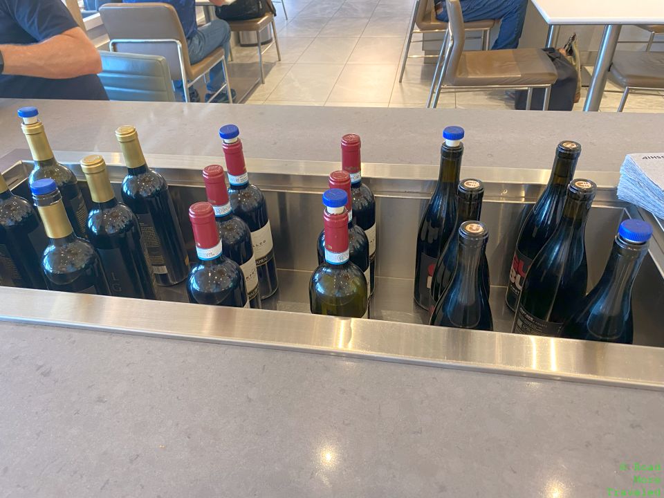 American Flagship Lounge DFW Premium Wine Bar