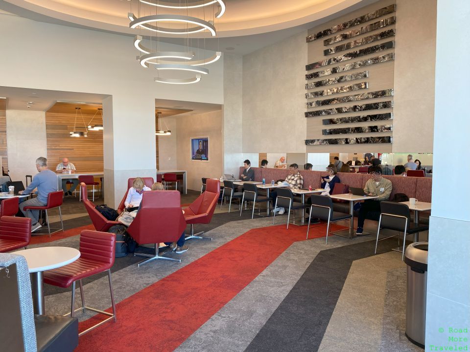 DFW Flagship Lounge dining booths