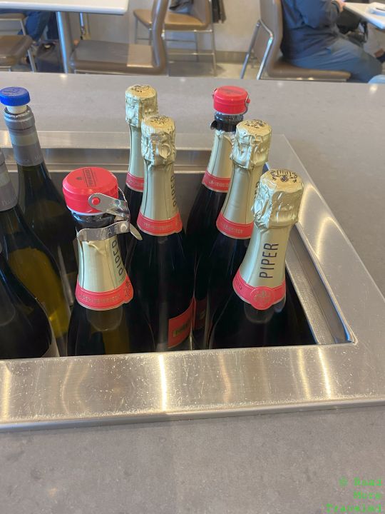 DFW Flagship Lounge champagne