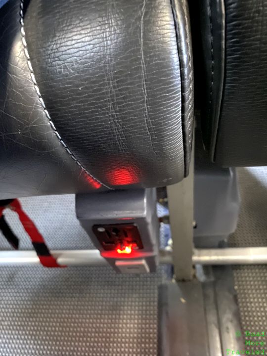 BA A321neo power port