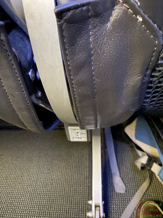 BA A320 power outlet