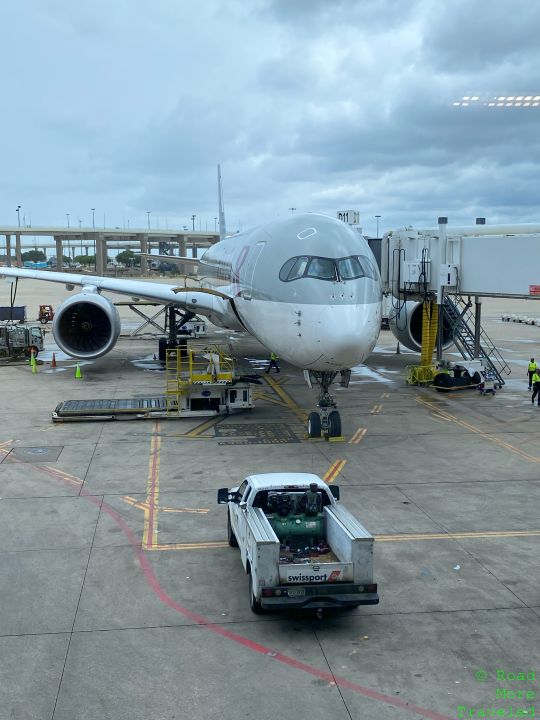 Qatar Airways A350-900 at DFW