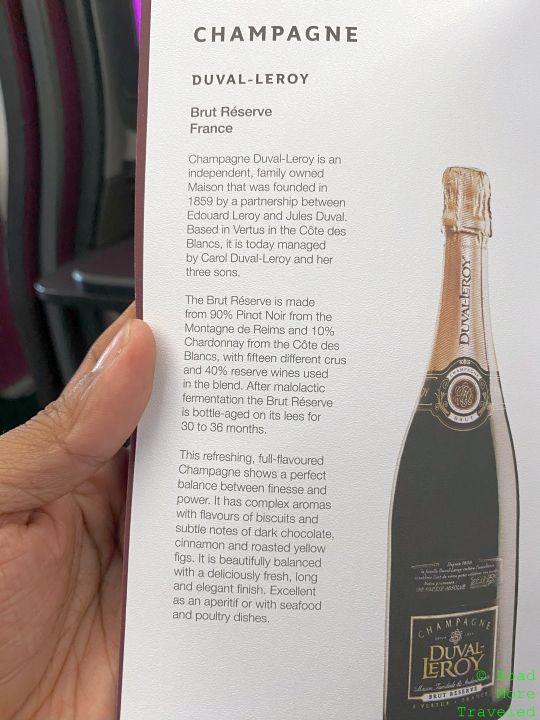 QR Business Class champagne