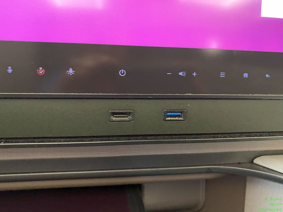 QR A35K QSuites additional USB port