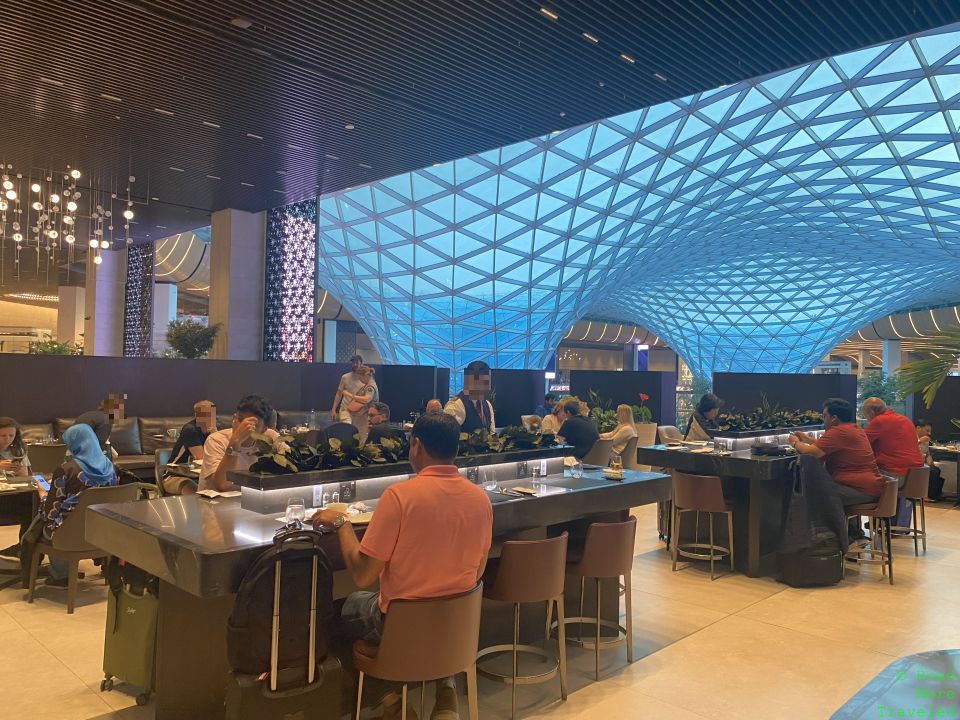 Qatar Airways Al Mourjan Garden Lounge Doha dining room seating