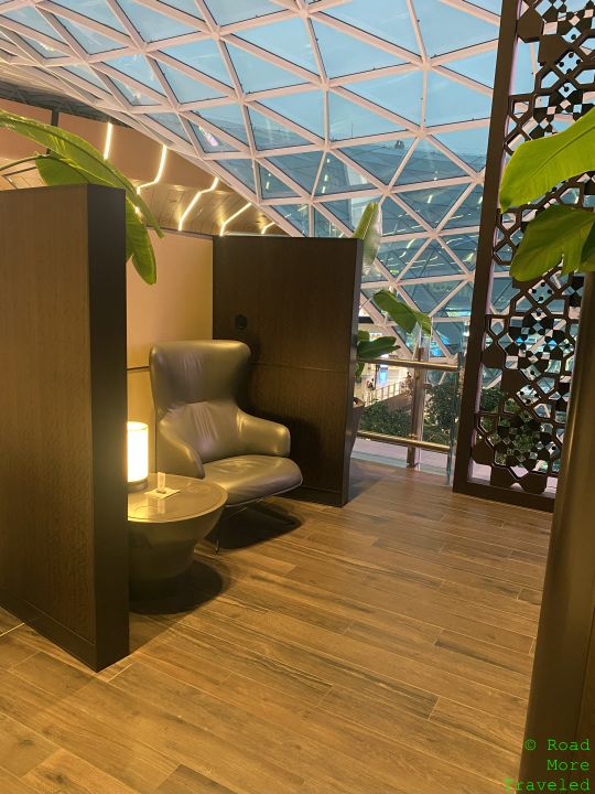 QR Al Mourjan Garden Lounge semi-private cubes