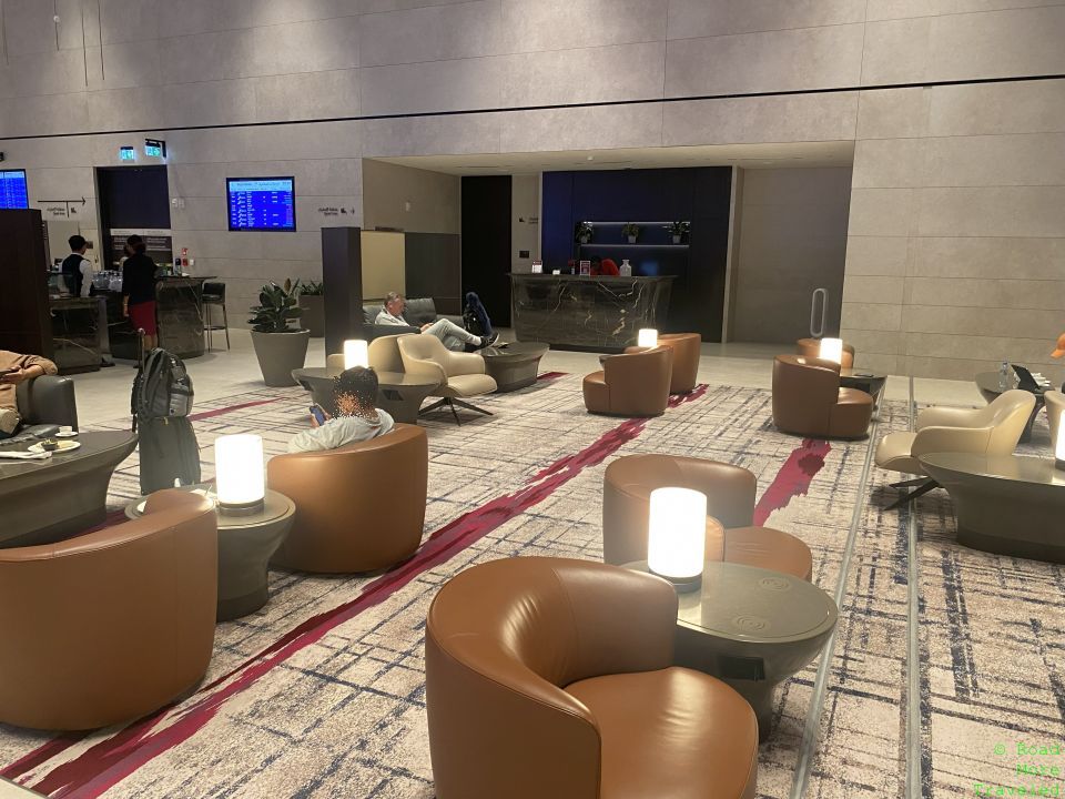 QR Al Mourjan Garden Lounge shower and nap room attendant