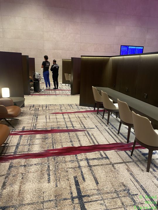 QR Al Mourjan Garden Lounge work benches