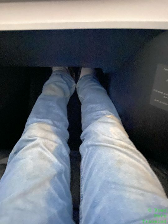 DL One A330-900neo foot space