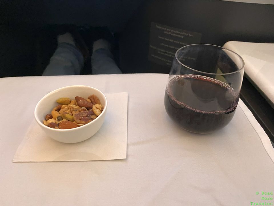 Delta One Suites A330-900neo nuts and beverage