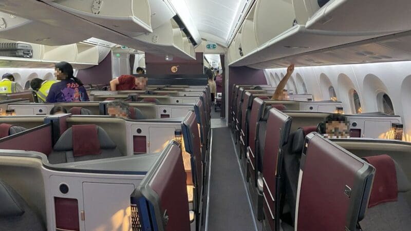 Qatar Airways B787-9 Business Class cabin