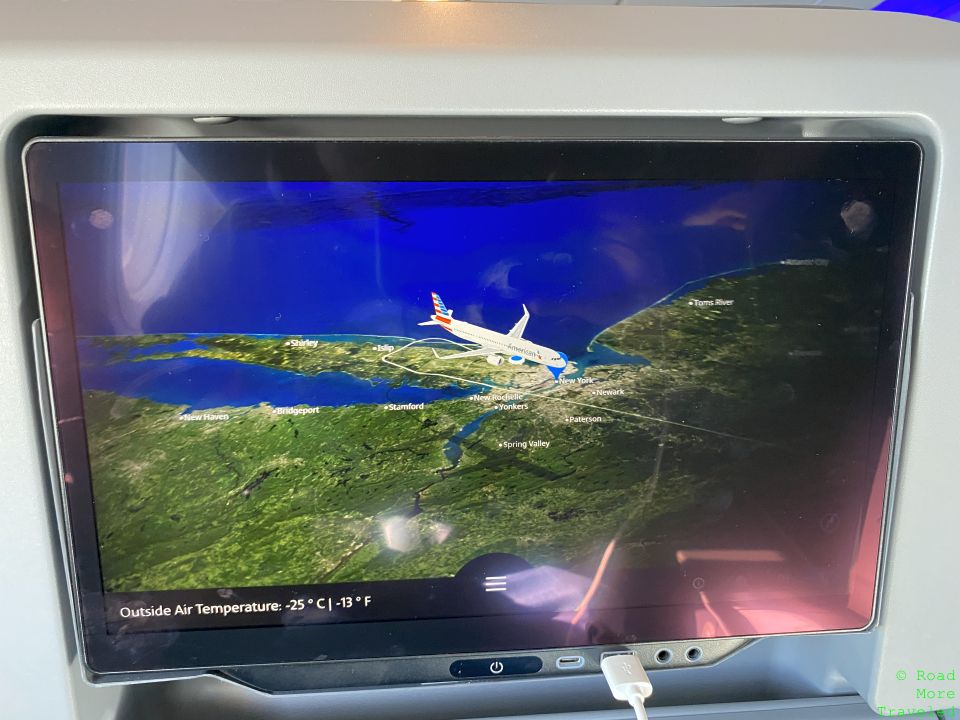 AA A321XLR new moving map