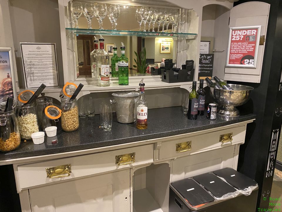 Carlton George executive lounge bar