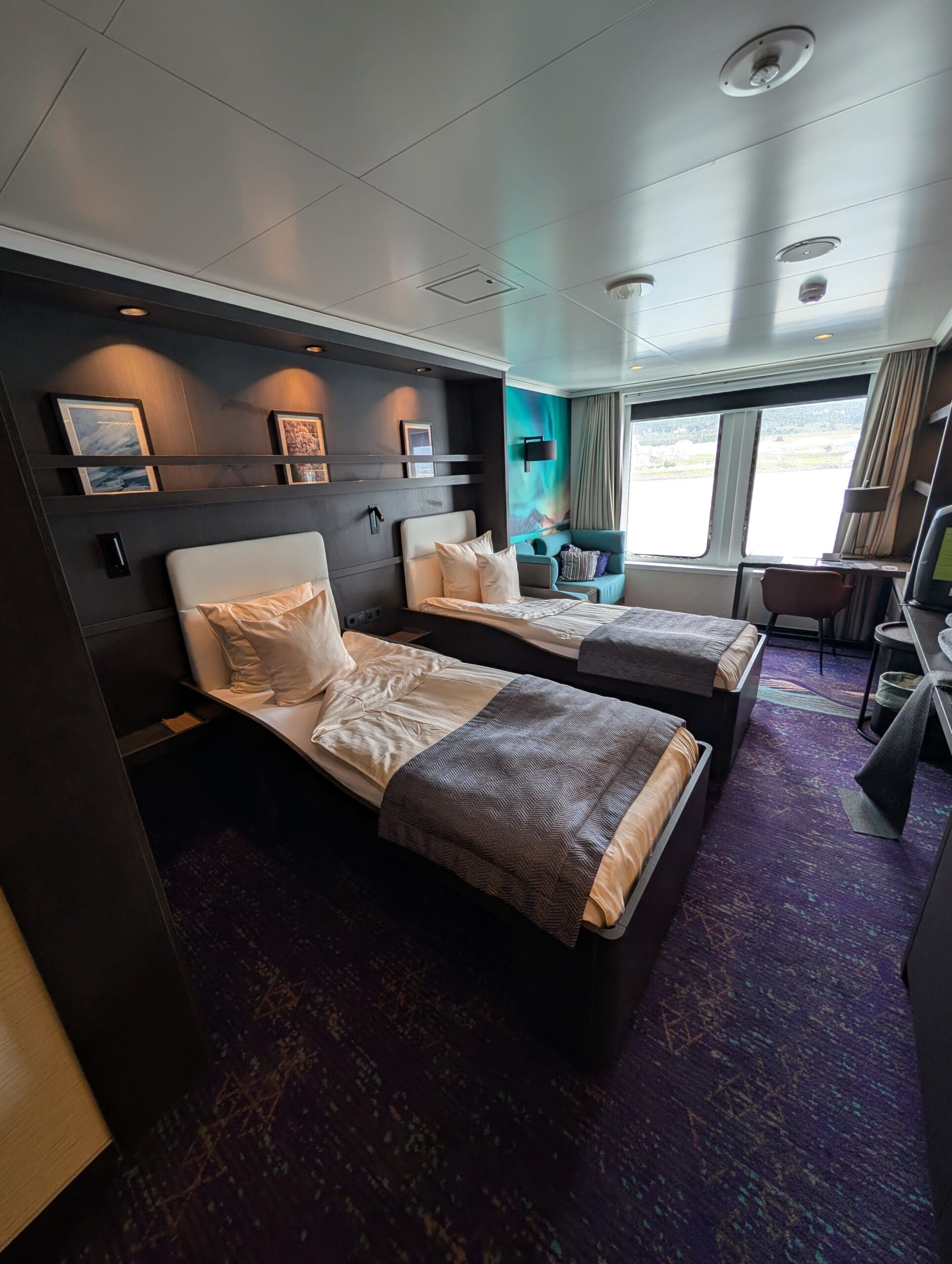 Twin Deluxe Room M/V Hondious