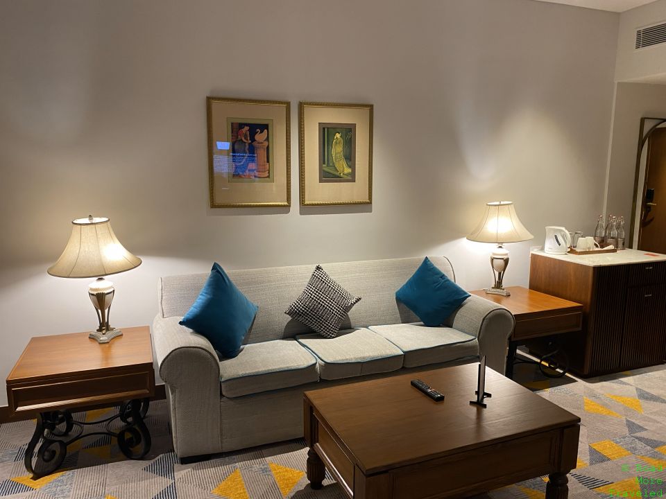 Welcomhotel by ITC Hotels Cathedral Road Chennai couch - Executive Club room
