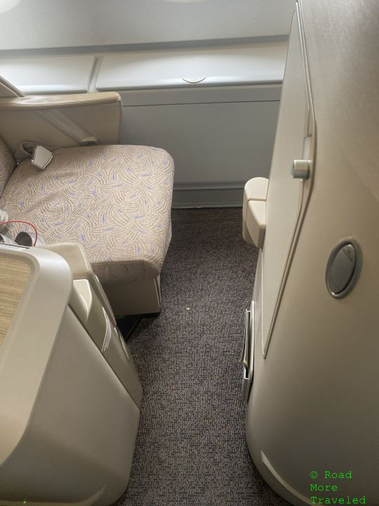 Asiana Airlines A380 Business Class - window seat access